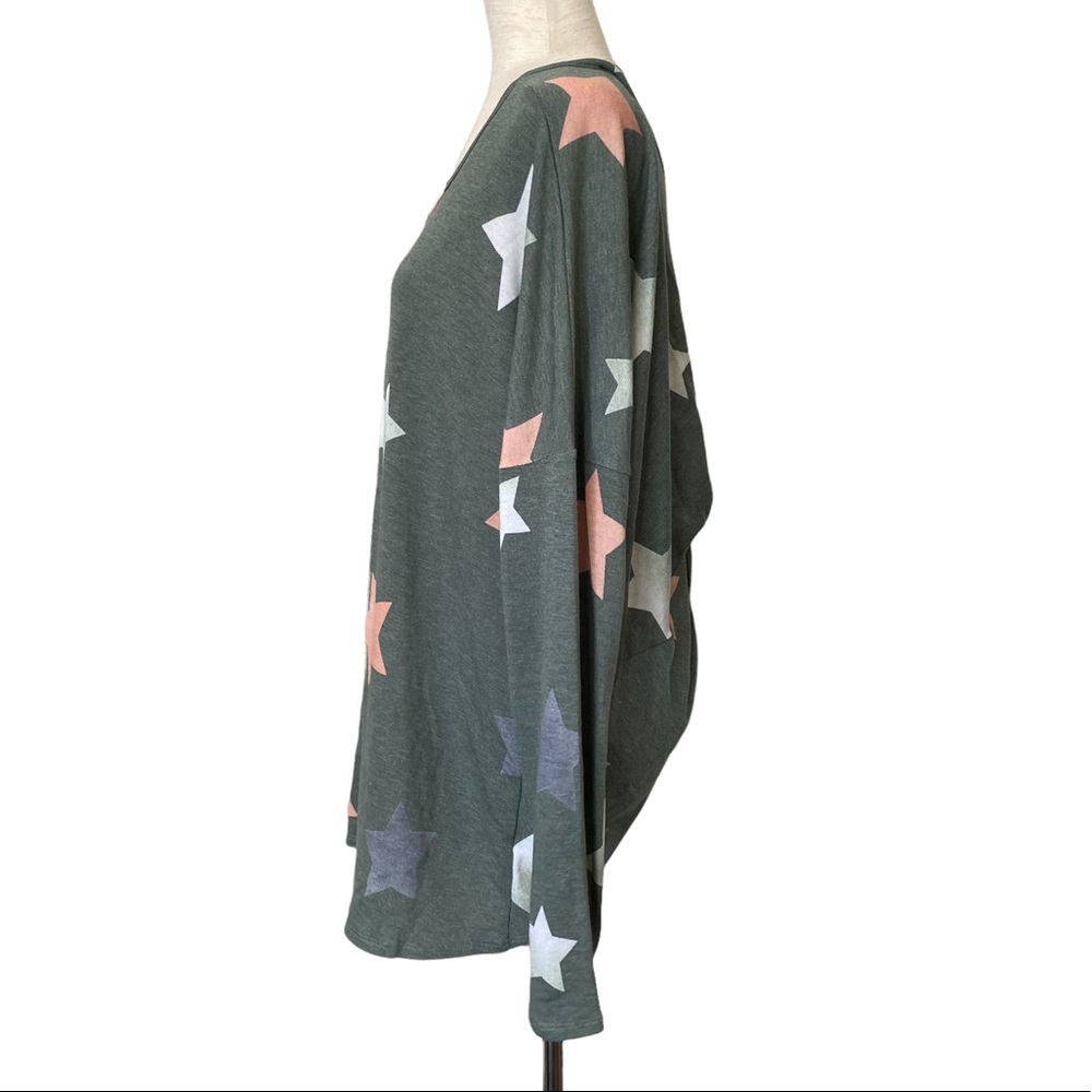 ⭐️ SOLD ⭐️ NOW N FOREVER BOUTIQUE Loungwear Tunic Star Print Twist Back Size 1X - Picture 7 of 10